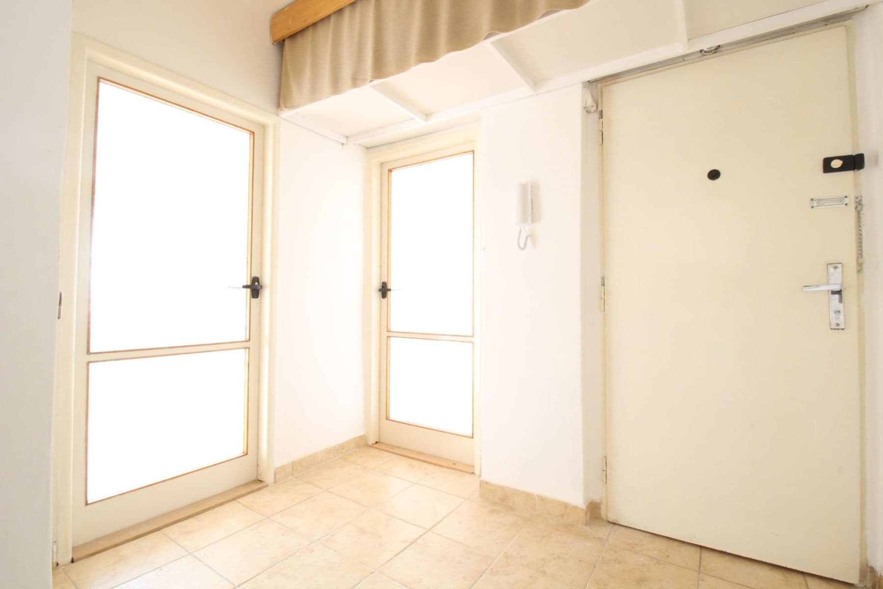 Prenájom bytu 4-izbový 80 m², Hlavní, Praha, Praha Prenájom bytu 4-izbový 80 m², Hlavní, Praha, Praha