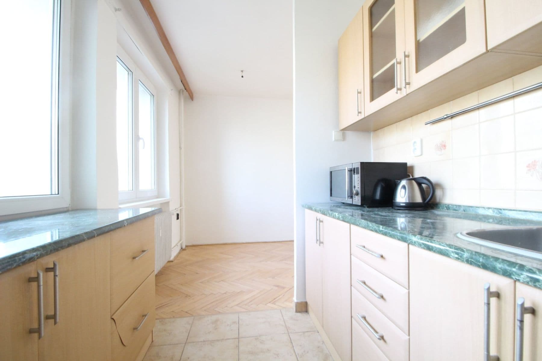 Prenájom bytu 4-izbový 80 m², Hlavní, Praha, Praha Prenájom bytu 4-izbový 80 m², Hlavní, Praha, Praha