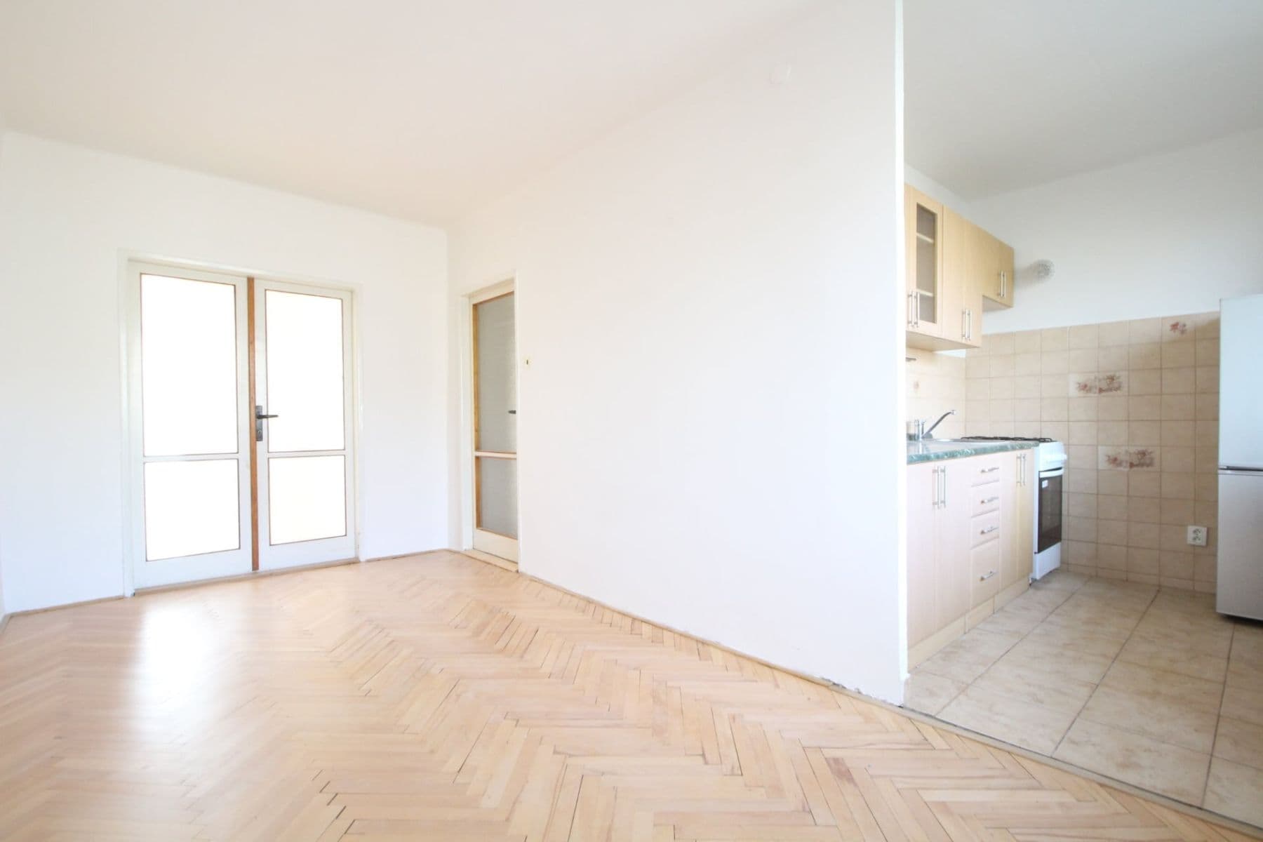 Prenájom bytu 4-izbový 80 m², Hlavní, Praha, Praha Prenájom bytu 4-izbový 80 m², Hlavní, Praha, Praha