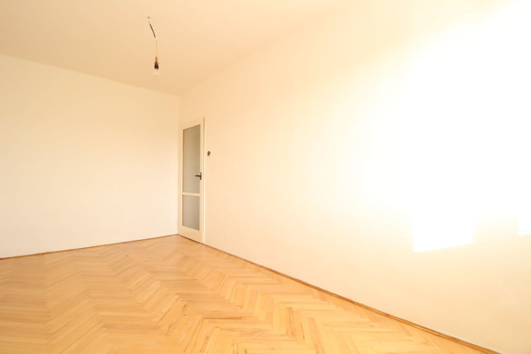 Prenájom bytu 4-izbový 80 m², Hlavní, Praha, Praha Prenájom bytu 4-izbový 80 m², Hlavní, Praha, Praha