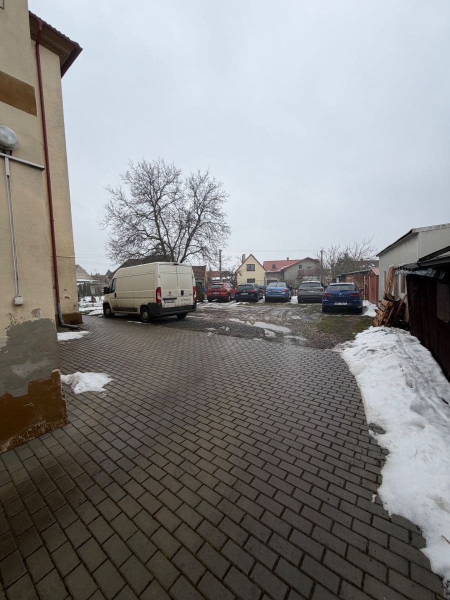 Predaj bytu 3-izbový 60 m², Veltrusy, Středočeský kraj Predaj bytu 3-izbový 60 m², Veltrusy, Středočeský kraj