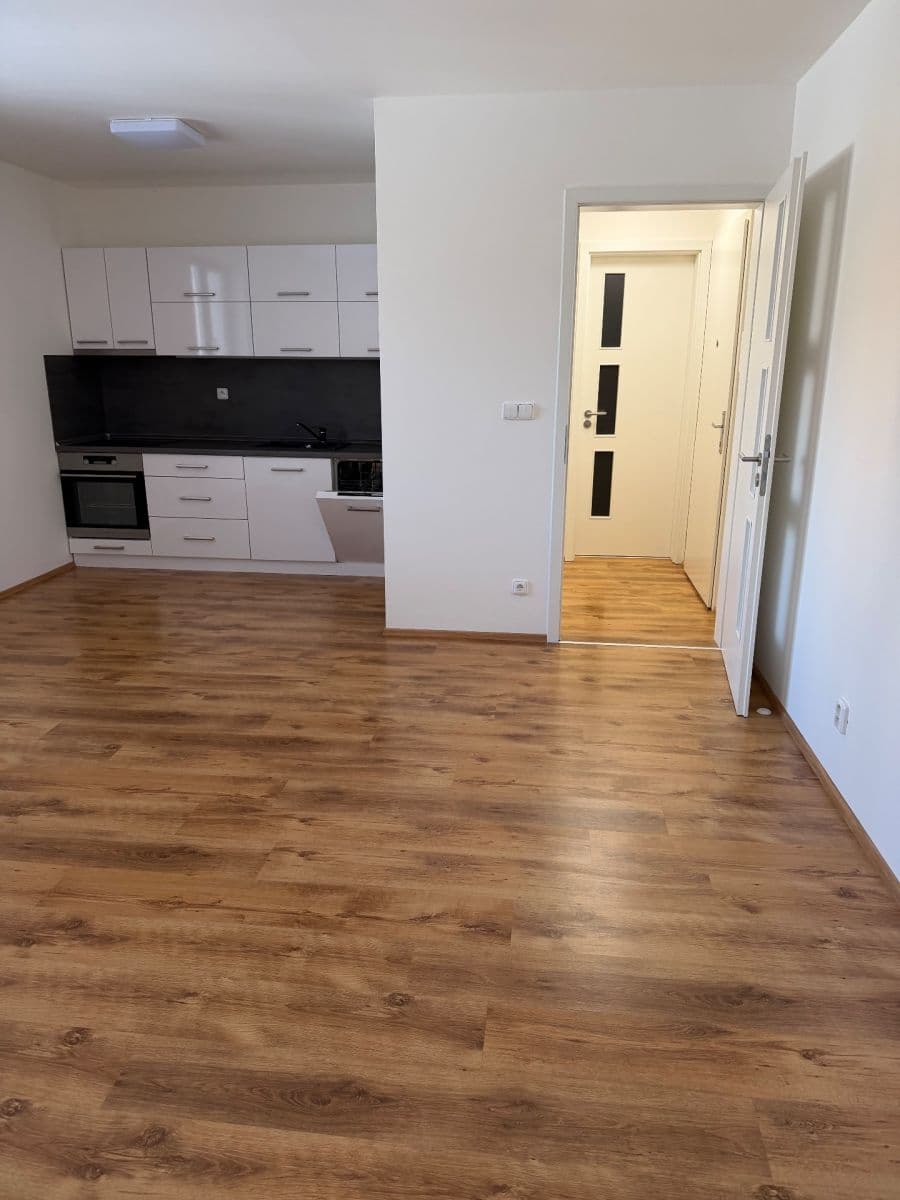 Predaj bytu 1-izbový 37 m², Ukrajinská, Ostrava, Moravskoslezský kraj Predaj bytu 1-izbový 37 m², Ukrajinská, Ostrava, Moravskoslezský kraj
