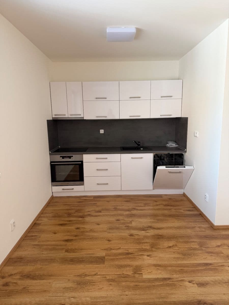 Predaj bytu 1-izbový 37 m², Ukrajinská, Ostrava, Moravskoslezský kraj Predaj bytu 1-izbový 37 m², Ukrajinská, Ostrava, Moravskoslezský kraj