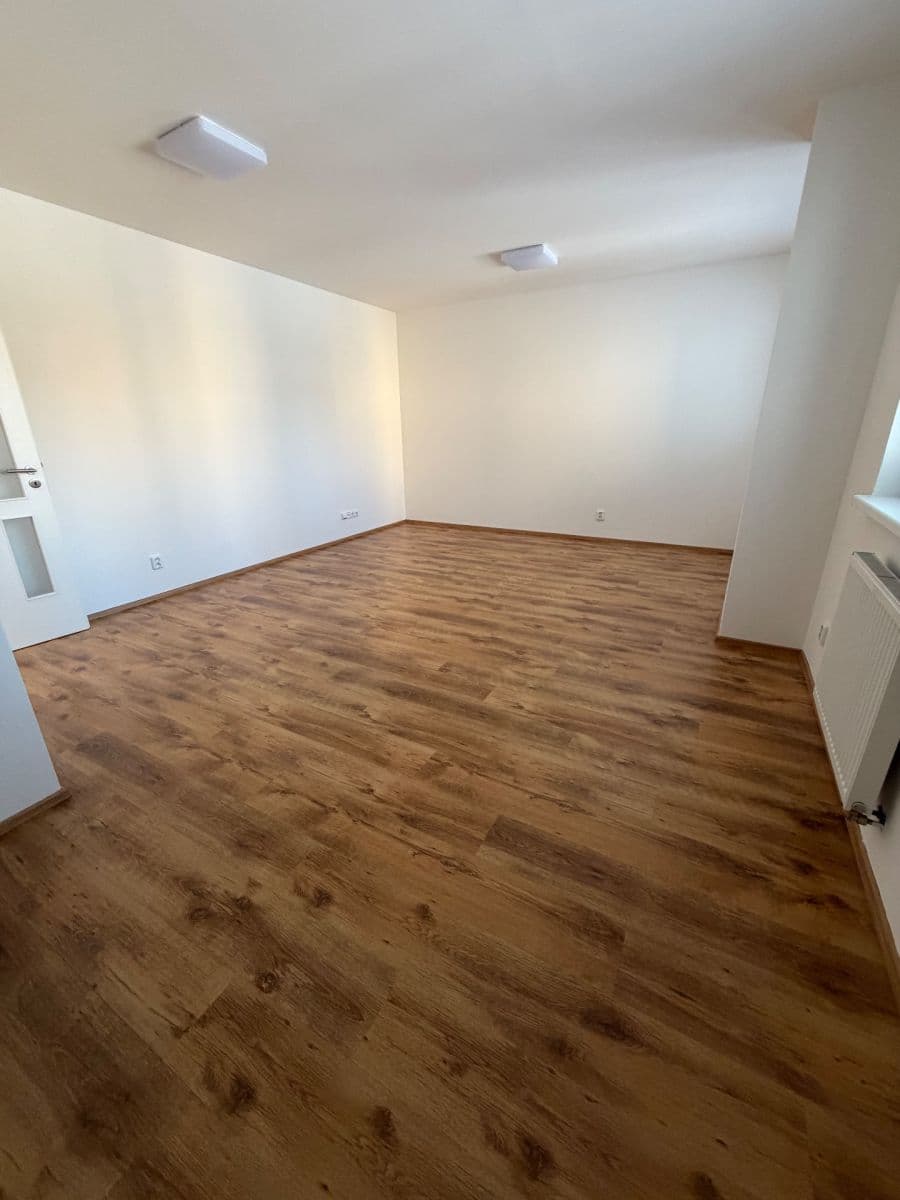 Predaj bytu 1-izbový 37 m², Ukrajinská, Ostrava, Moravskoslezský kraj Predaj bytu 1-izbový 37 m², Ukrajinská, Ostrava, Moravskoslezský kraj