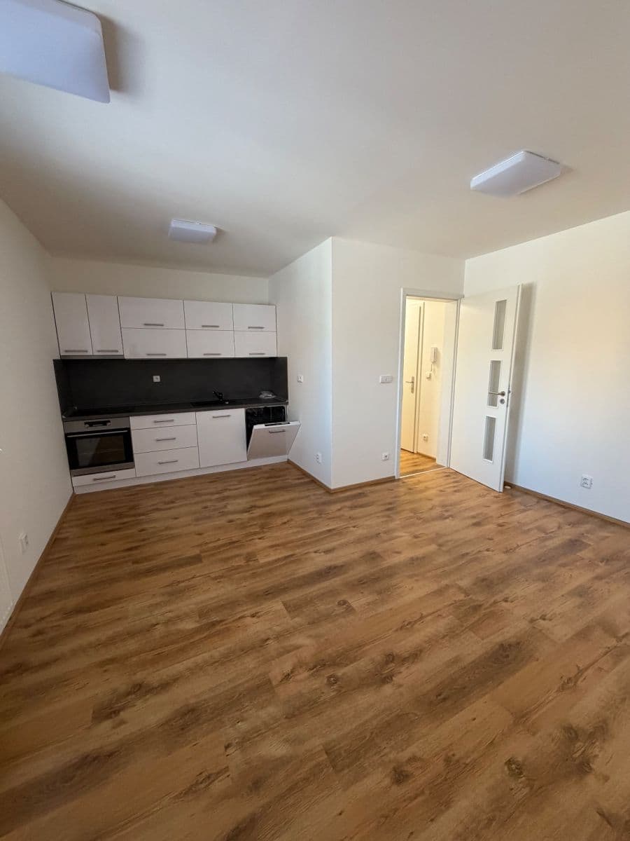 Predaj bytu 1-izbový 37 m², Ukrajinská, Ostrava, Moravskoslezský kraj Predaj bytu 1-izbový 37 m², Ukrajinská, Ostrava, Moravskoslezský kraj