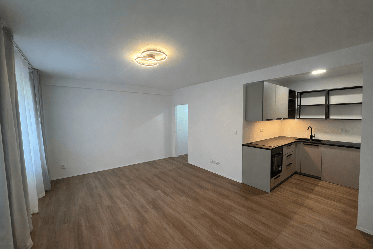 Prenájom bytu 1-izbový 35 m², Hartigova, Praha, Praha Prenájom bytu 1-izbový 35 m², Hartigova, Praha, Praha