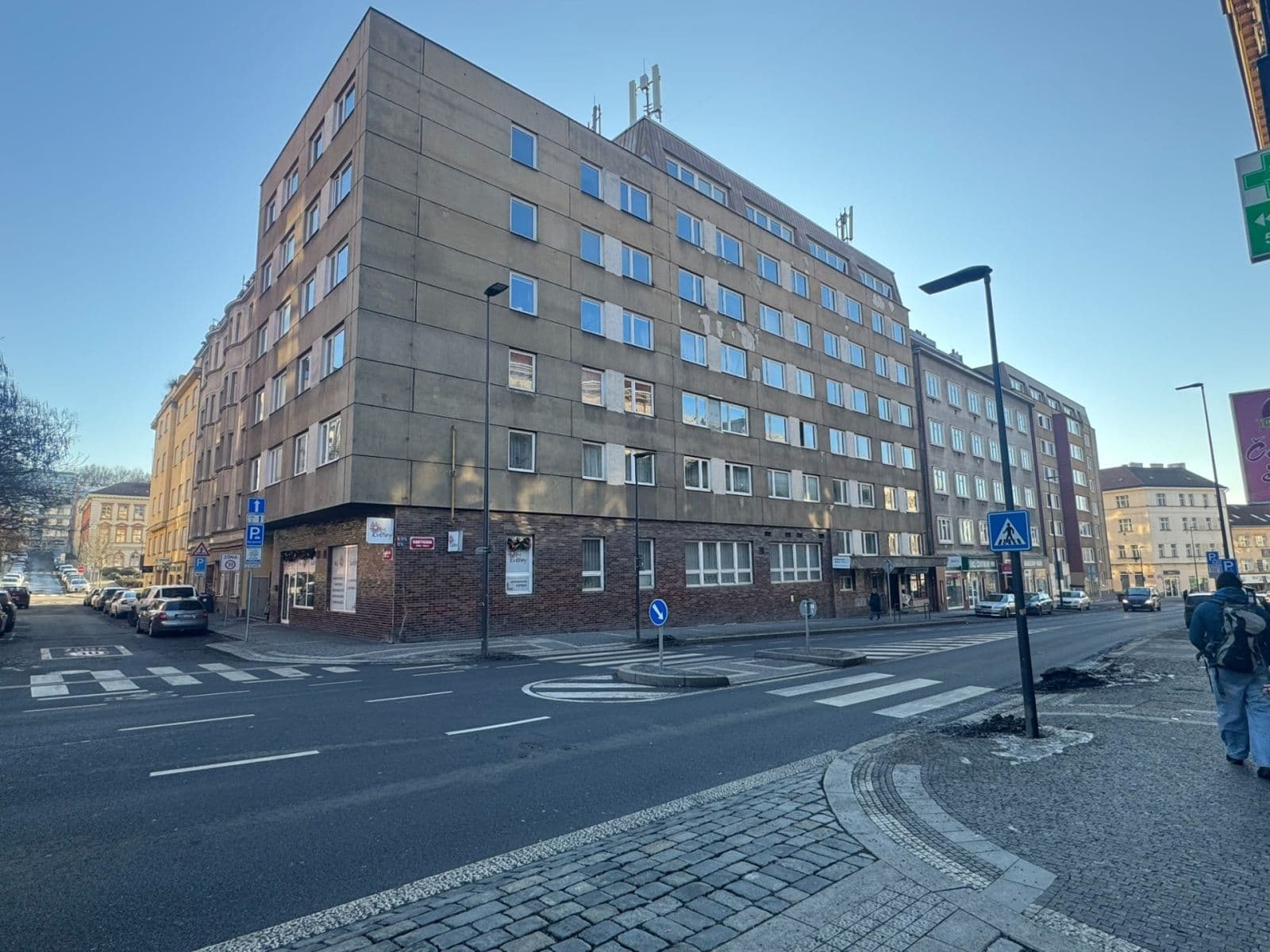 Prenájom bytu 1-izbový 35 m², Hartigova, Praha, Praha Prenájom bytu 1-izbový 35 m², Hartigova, Praha, Praha