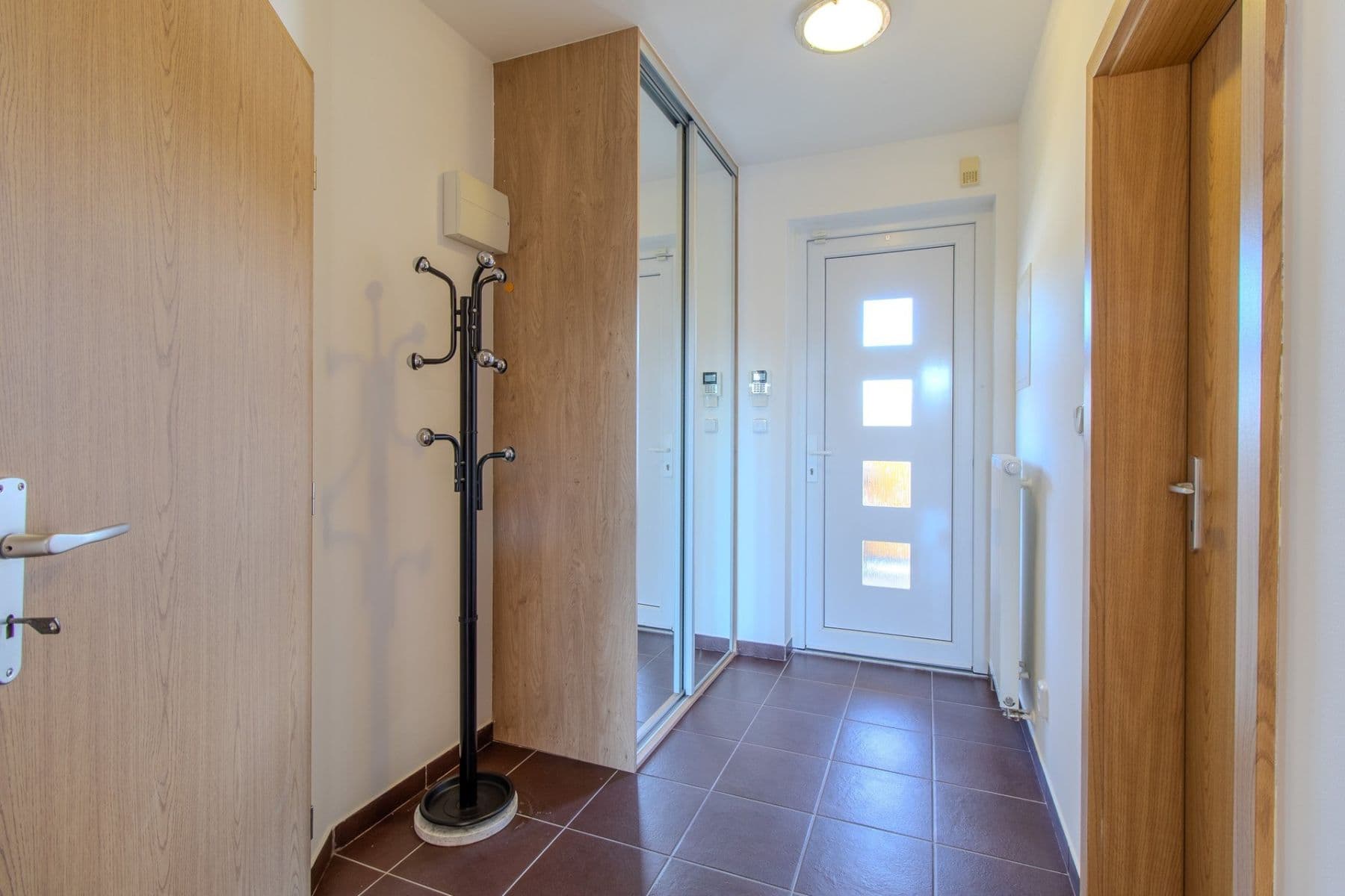 Prenájom bytu 2-izbový 50 m², Nad Obcí, Nová Ves, Středočeský kraj Prenájom bytu 2-izbový 50 m², Nad Obcí, Nová Ves, Středočeský kraj