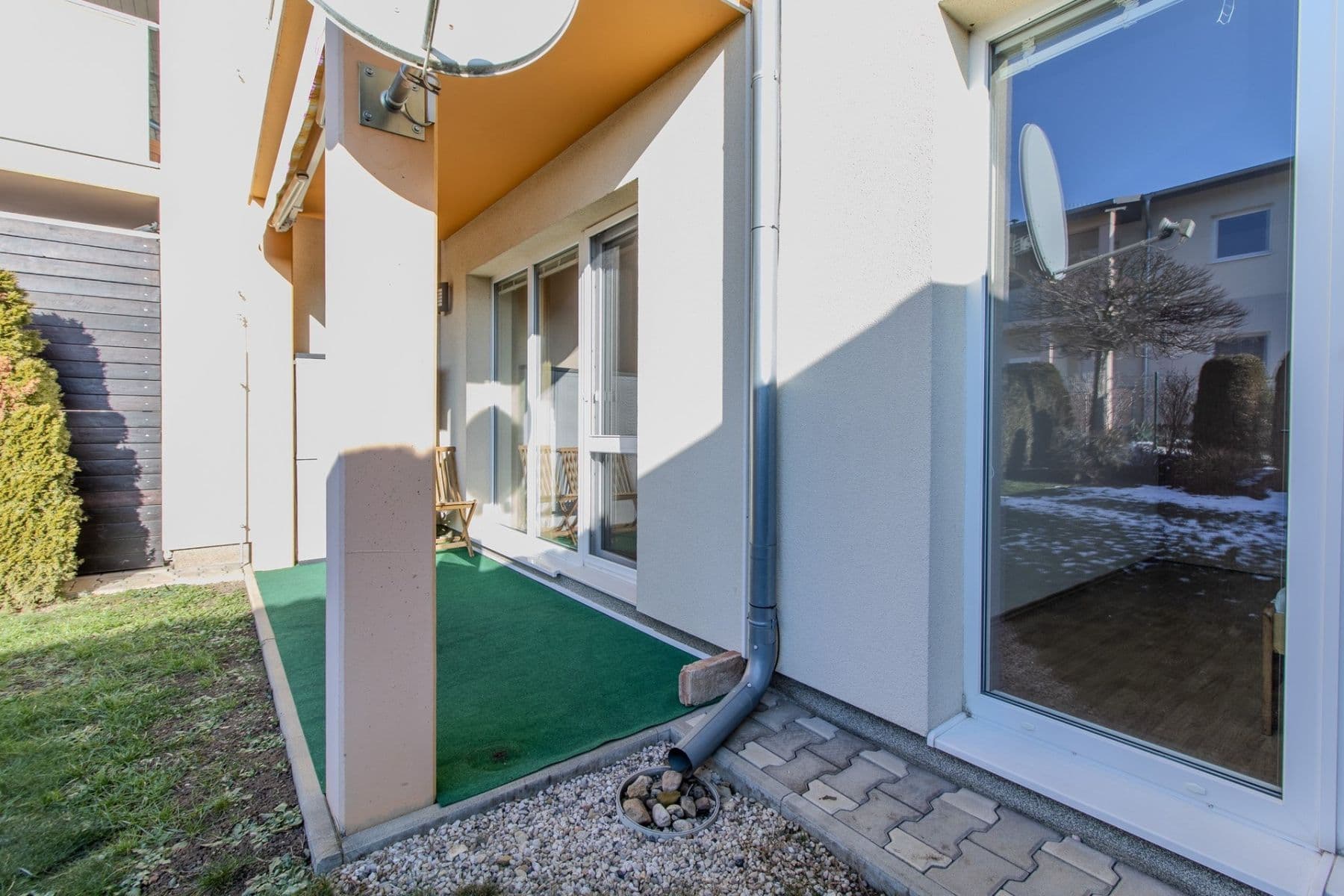 Prenájom bytu 2-izbový 50 m², Nad Obcí, Nová Ves, Středočeský kraj Prenájom bytu 2-izbový 50 m², Nad Obcí, Nová Ves, Středočeský kraj