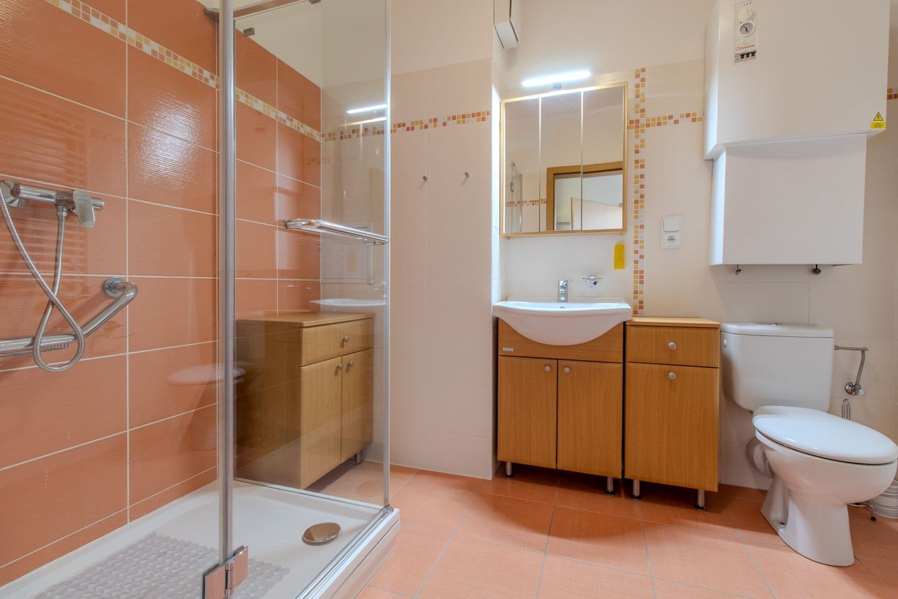 Prenájom bytu 2-izbový 50 m², Nad Obcí, Nová Ves, Středočeský kraj Prenájom bytu 2-izbový 50 m², Nad Obcí, Nová Ves, Středočeský kraj