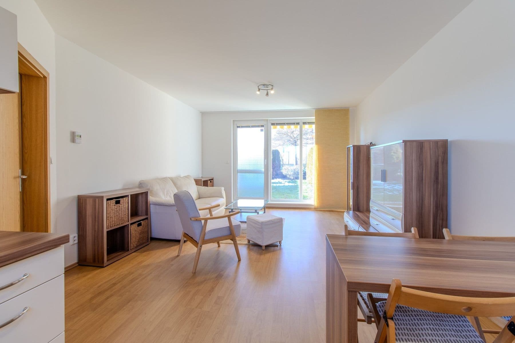 Prenájom bytu 2-izbový 50 m², Nad Obcí, Nová Ves, Středočeský kraj Prenájom bytu 2-izbový 50 m², Nad Obcí, Nová Ves, Středočeský kraj