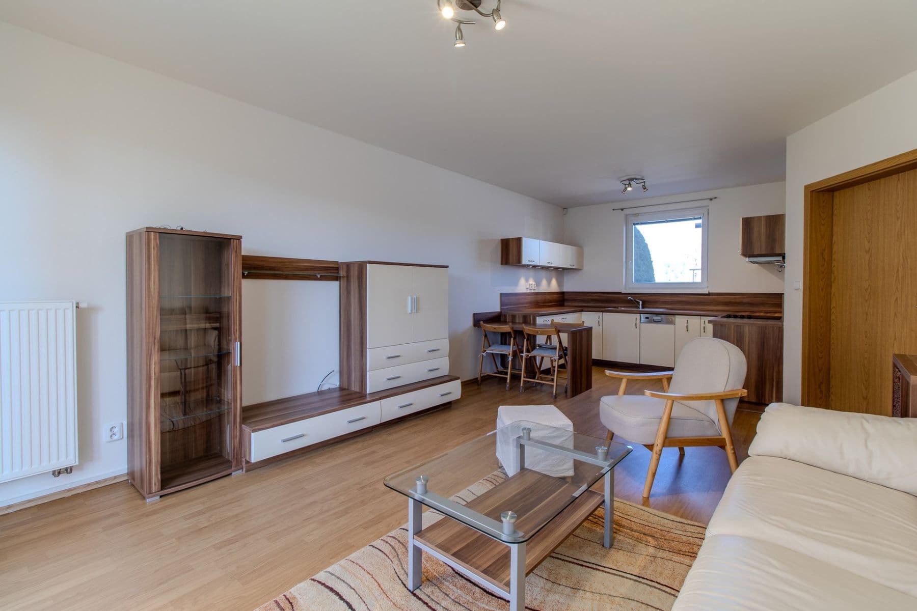 Prenájom bytu 2-izbový 50 m², Nad Obcí, Nová Ves, Středočeský kraj Prenájom bytu 2-izbový 50 m², Nad Obcí, Nová Ves, Středočeský kraj