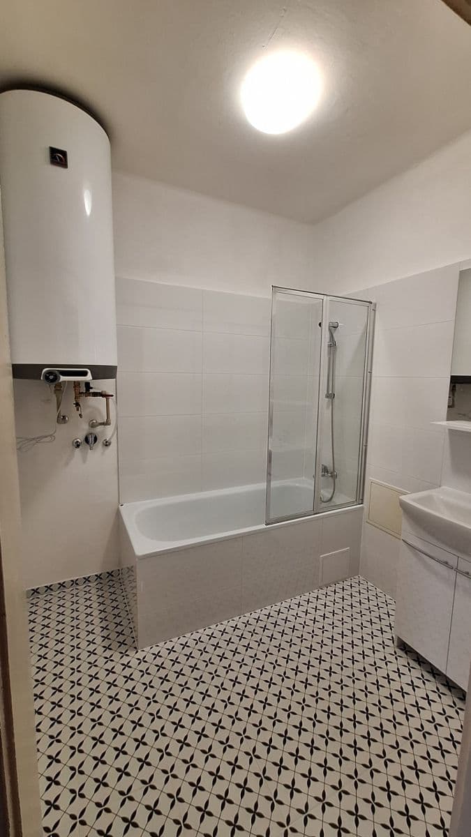 Prenájom bytu 2-izbový 45 m², Na Popluží, Ústí nad Labem, Ústecký kraj Prenájom bytu 2-izbový 45 m², Na Popluží, Ústí nad Labem, Ústecký kraj