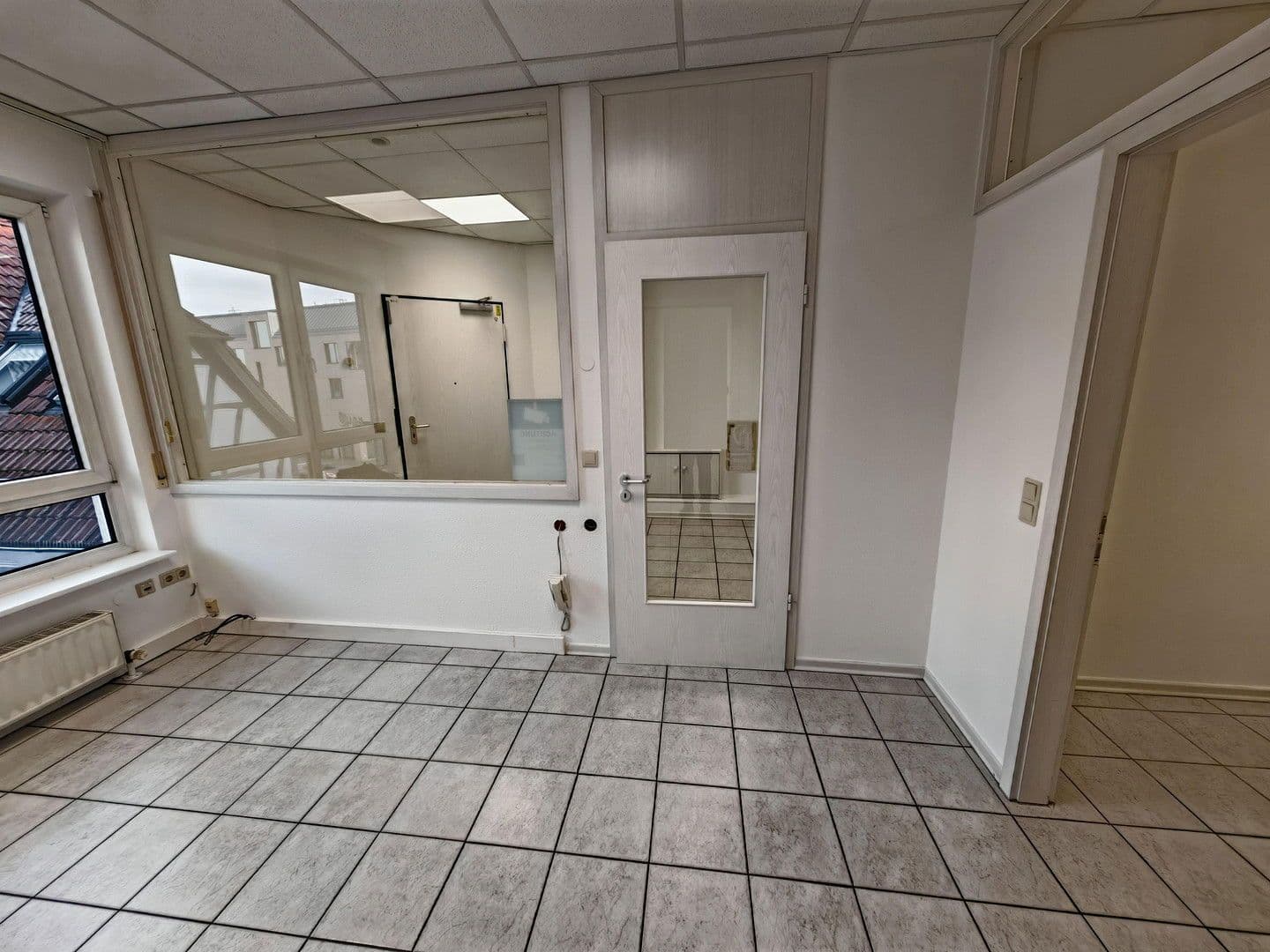 Prenájom kancelárie 71 m², Hauptstr. 47a, Bruchköbel, Hesensko Prenájom kancelárie 71 m², Hauptstr. 47a, Bruchköbel, Hesensko