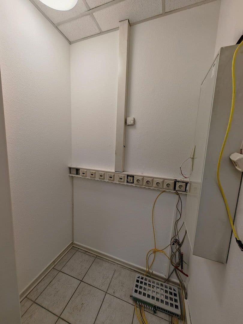 Prenájom kancelárie 71 m², Hauptstr. 47a, Bruchköbel, Hesensko Prenájom kancelárie 71 m², Hauptstr. 47a, Bruchköbel, Hesensko