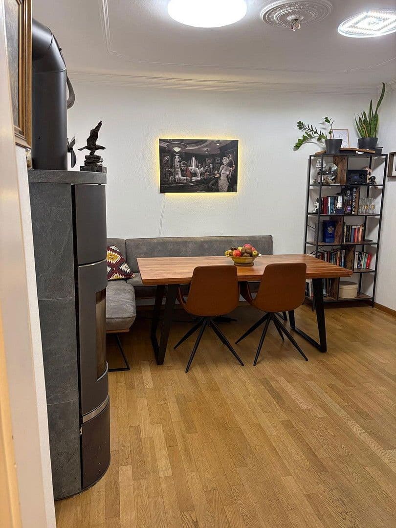 Predaj domu 224 m², pozemek 379 m², Breisach am Rhein, Bádensko-Wurttembersko Predaj domu 224 m², pozemek 379 m², Breisach am Rhein, Bádensko-Wurttembersko