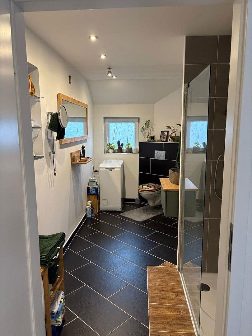 Predaj domu 224 m², pozemek 379 m², Breisach am Rhein, Bádensko-Wurttembersko Predaj domu 224 m², pozemek 379 m², Breisach am Rhein, Bádensko-Wurttembersko