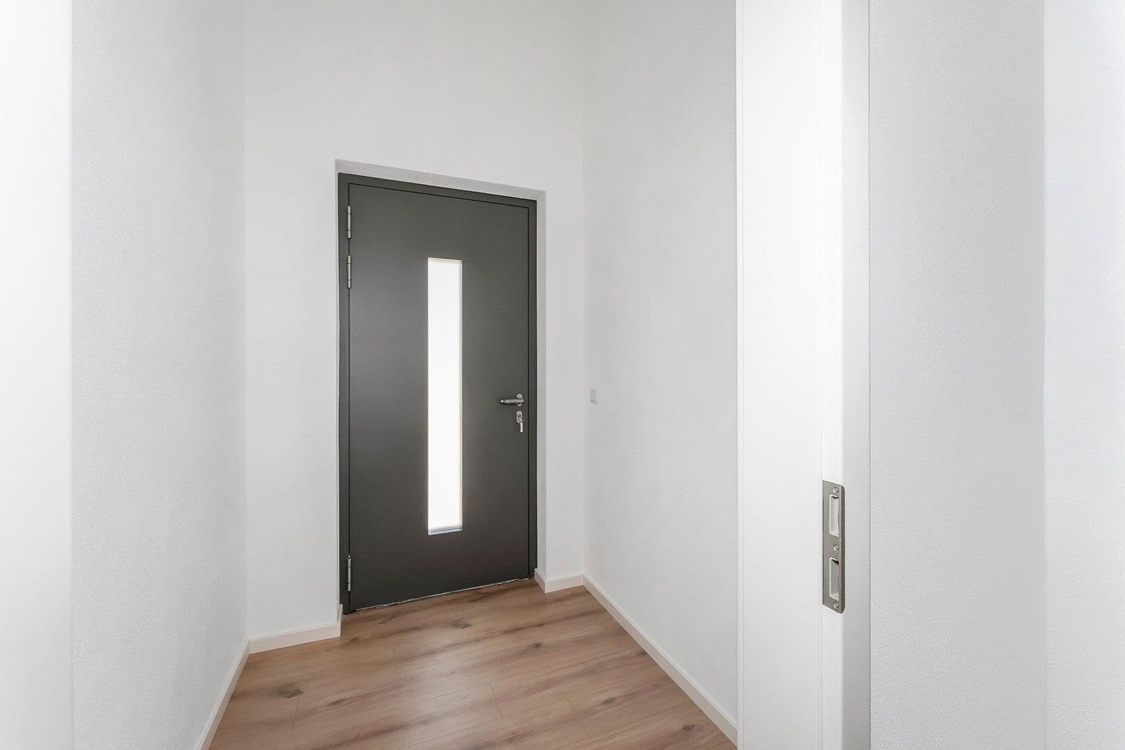 Prenájom domu 1.200 m², pozemek 2.000 m², Greding, Bavorsko Prenájom domu 1.200 m², pozemek 2.000 m², Greding, Bavorsko