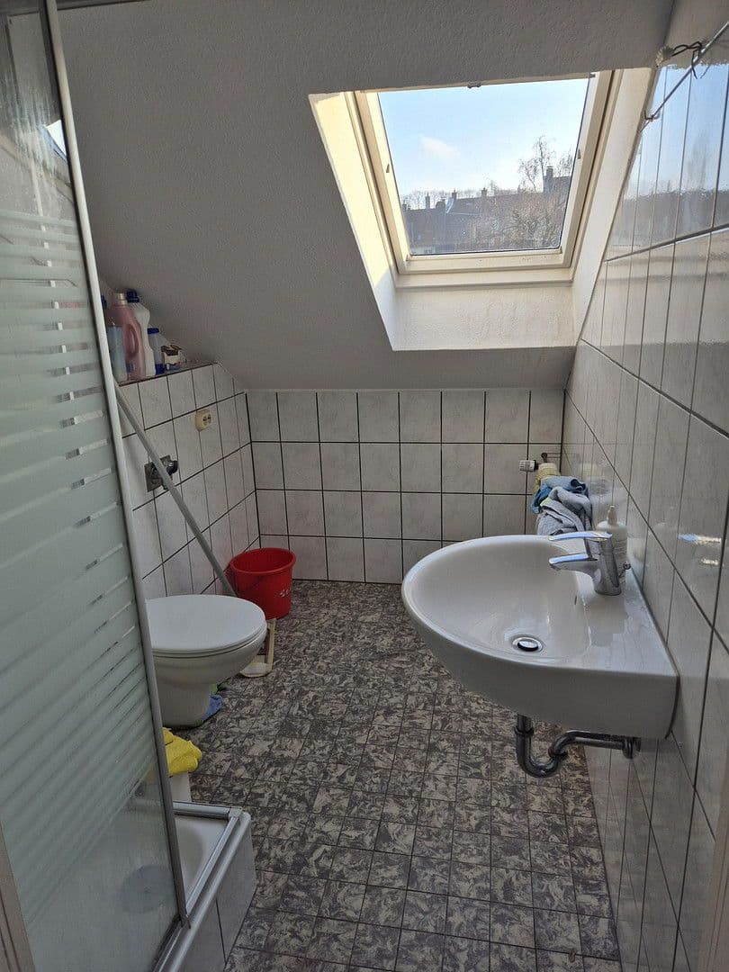 Prenájom bytu 3-izbový 69 m², Preußenstr 14, Wuppertal, Severné Porýnie - Westfálsko Prenájom bytu 3-izbový 69 m², Preußenstr 14, Wuppertal, Severné Porýnie - Westfálsko