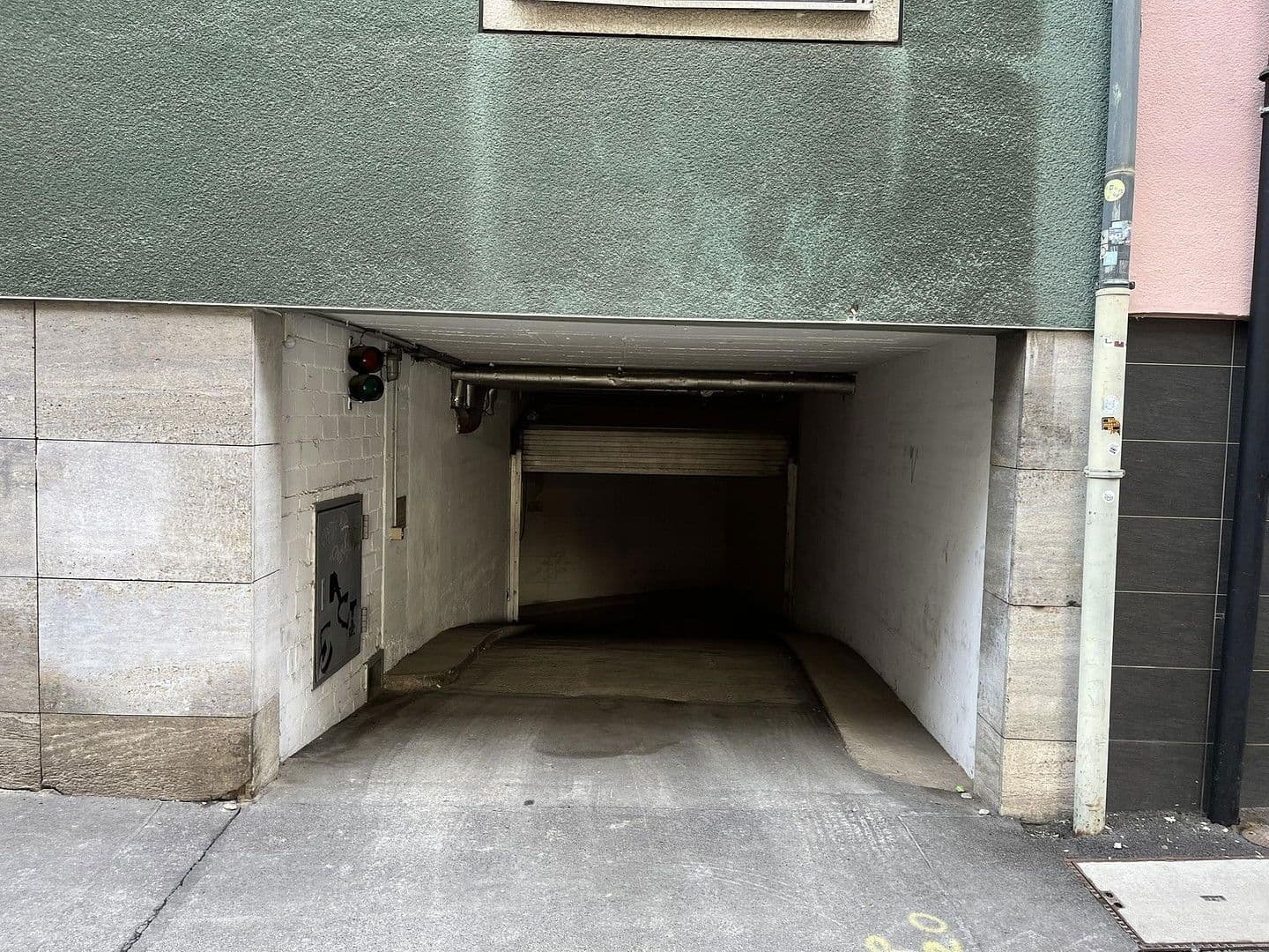 Predaj garáže, Obere Johannitergasse 11, Würzburg, Bavorsko Predaj garáže, Obere Johannitergasse 11, Würzburg, Bavorsko