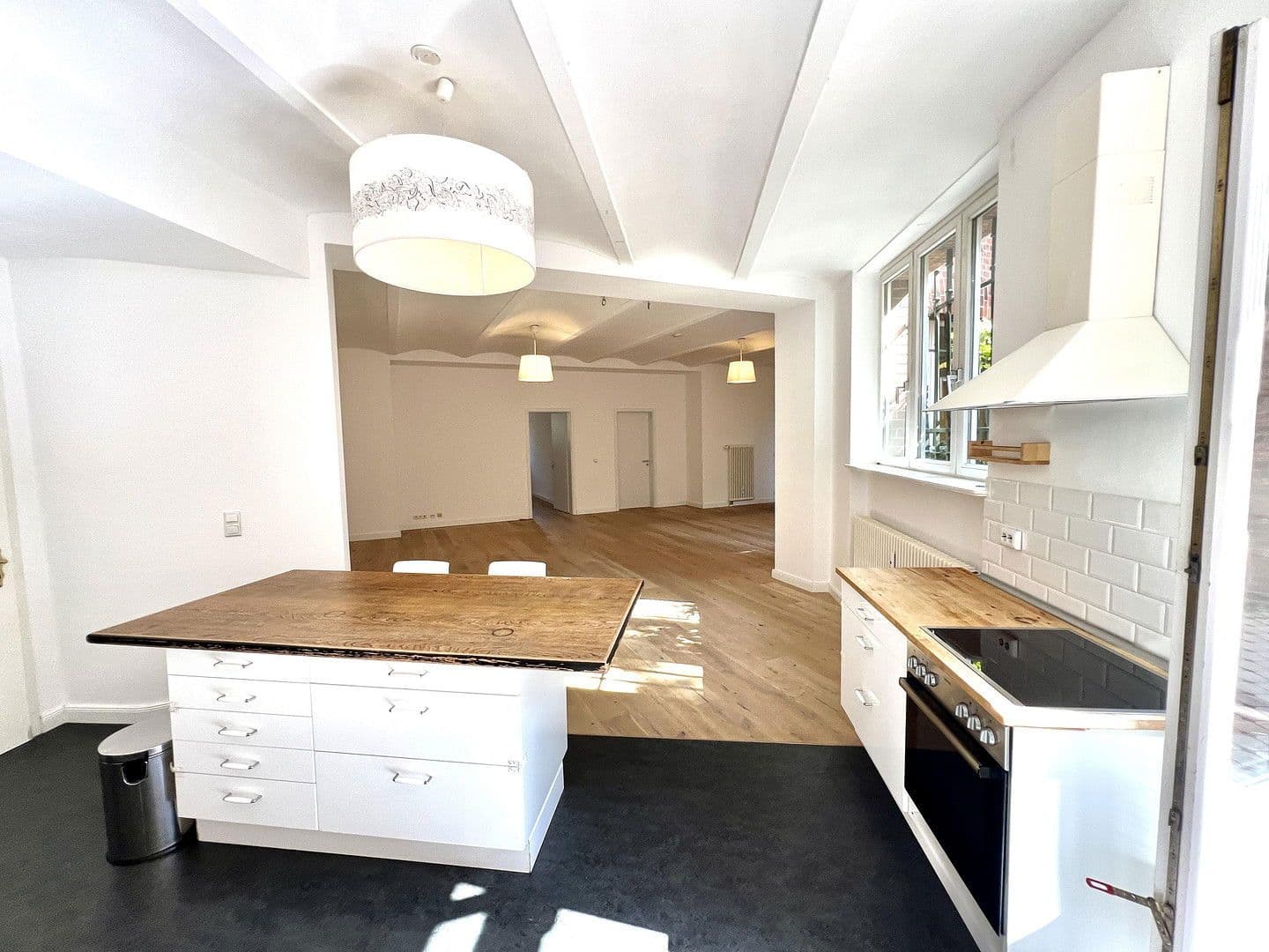 Predaj bytu 6-izbový 219 m², Berlin, Berlín Predaj bytu 6-izbový 219 m², Berlin, Berlín