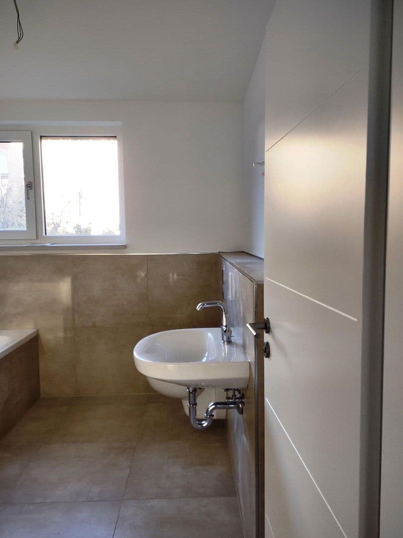 Predaj bytu 3-izbový 115 m², Halle, Sasko-Anhaltsko Predaj bytu 3-izbový 115 m², Halle, Sasko-Anhaltsko