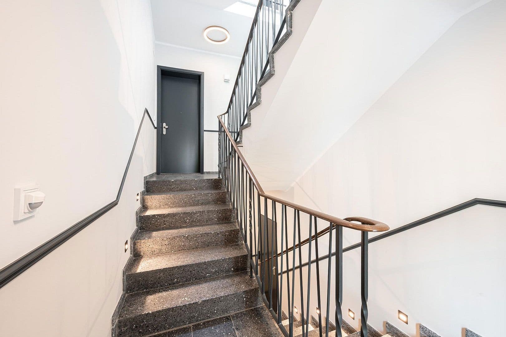 Predaj bytu 2-izbový 62 m², Leydenallee 37, Berlin, Berlín Predaj bytu 2-izbový 62 m², Leydenallee 37, Berlin, Berlín