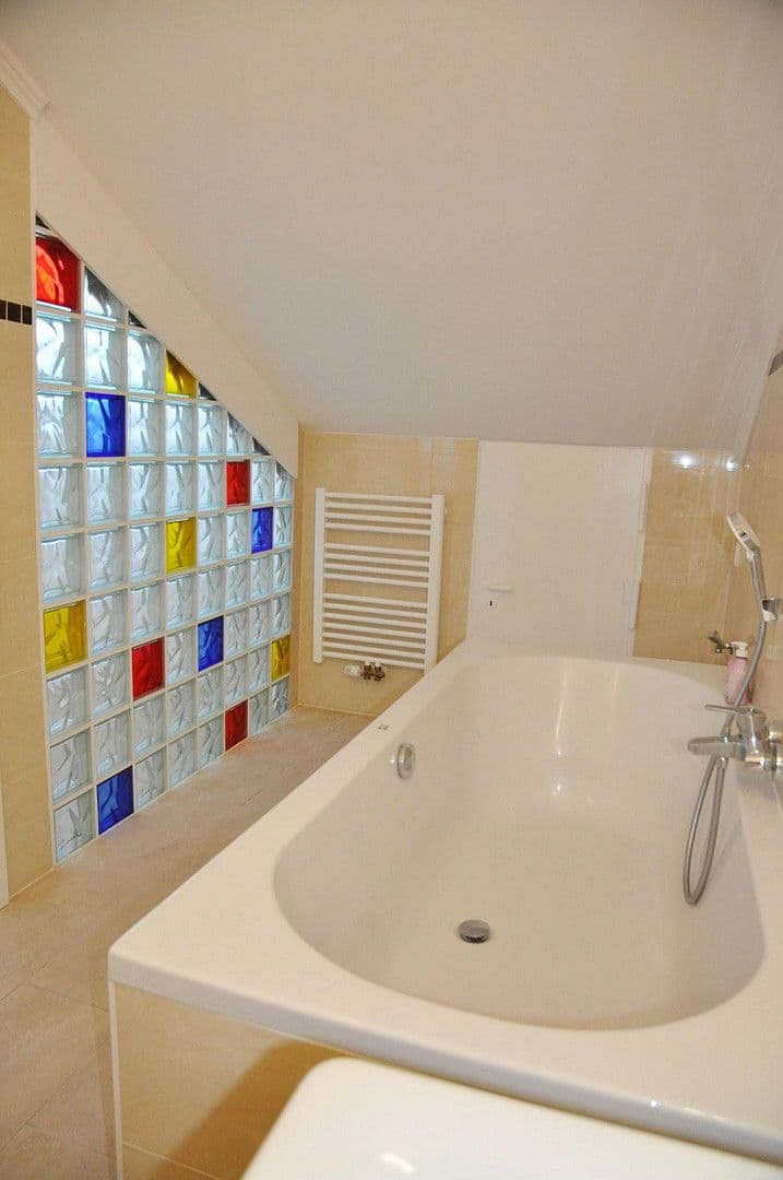 Predaj bytu 4-izbový 111 m², Milbertshofen - München, Bavorsko Predaj bytu 4-izbový 111 m², Milbertshofen - München, Bavorsko