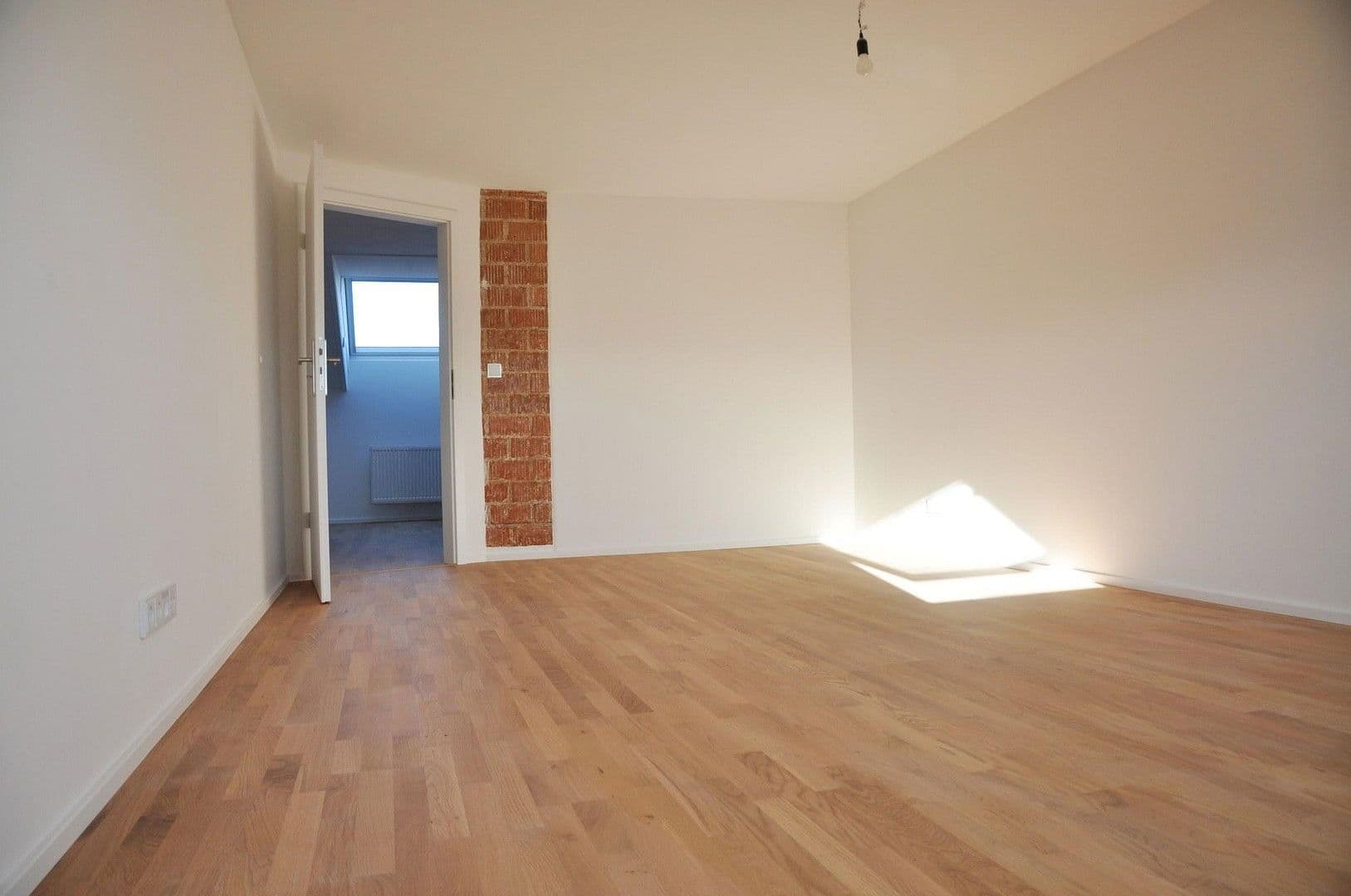 Predaj bytu 4-izbový 111 m², Milbertshofen - München, Bavorsko Predaj bytu 4-izbový 111 m², Milbertshofen - München, Bavorsko