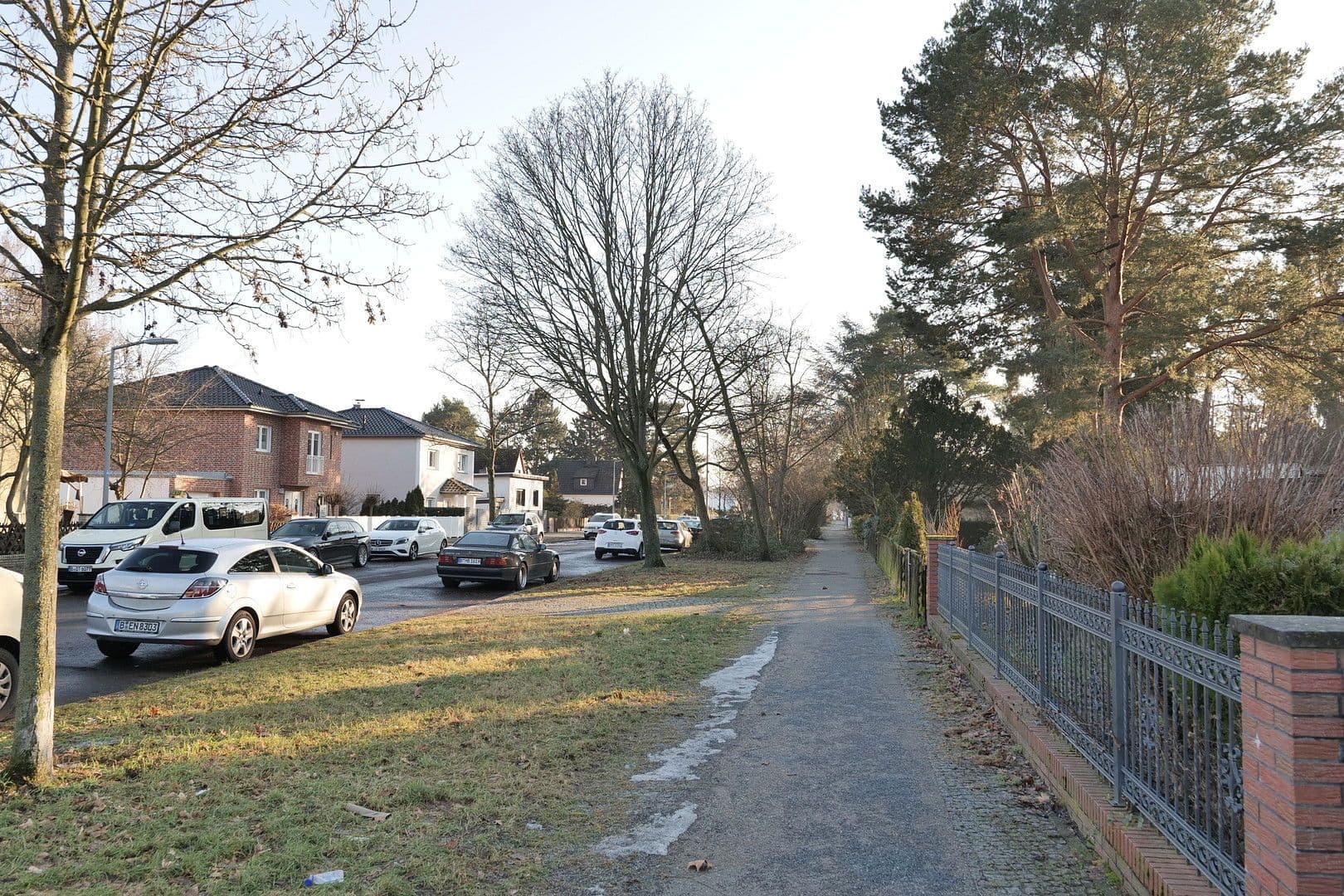 Predaj domu 120 m², pozemek 341 m², Krokusstraße 14, Berlin-Rudow, Berlín Predaj domu 120 m², pozemek 341 m², Krokusstraße 14, Berlin-Rudow, Berlín