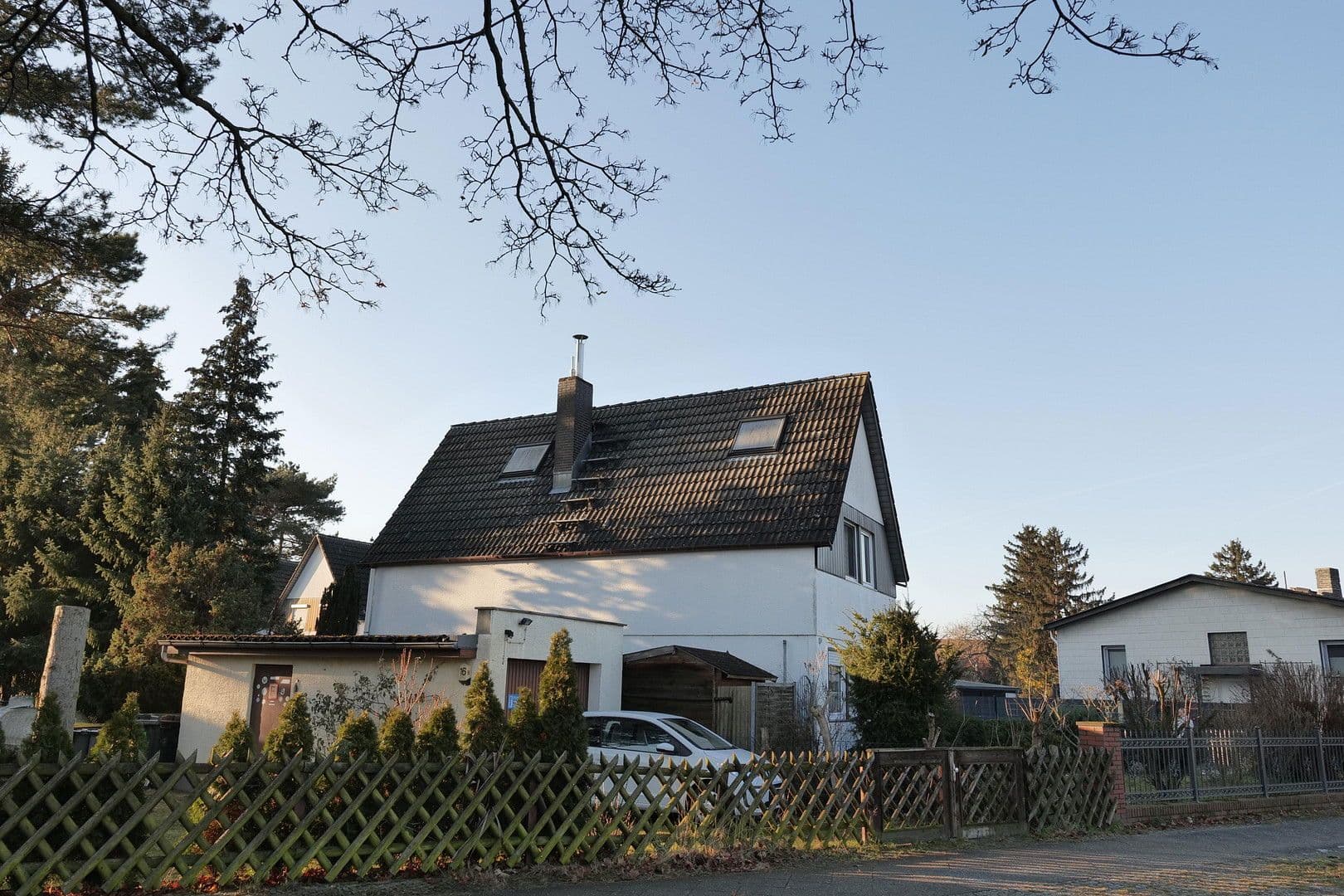 Predaj domu 120 m², pozemek 341 m², Krokusstraße 14, Berlin-Rudow, Berlín Predaj domu 120 m², pozemek 341 m², Krokusstraße 14, Berlin-Rudow, Berlín