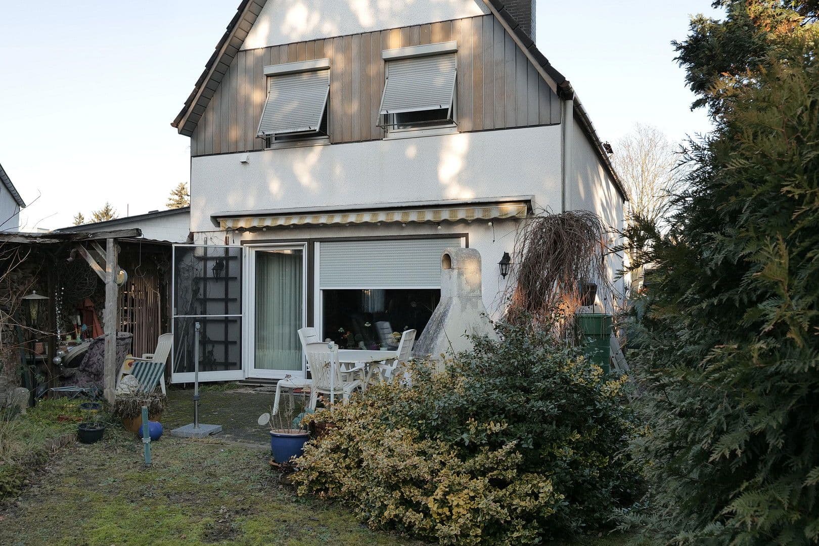 Predaj domu 120 m², pozemek 341 m², Krokusstraße 14, Berlin-Rudow, Berlín Predaj domu 120 m², pozemek 341 m², Krokusstraße 14, Berlin-Rudow, Berlín