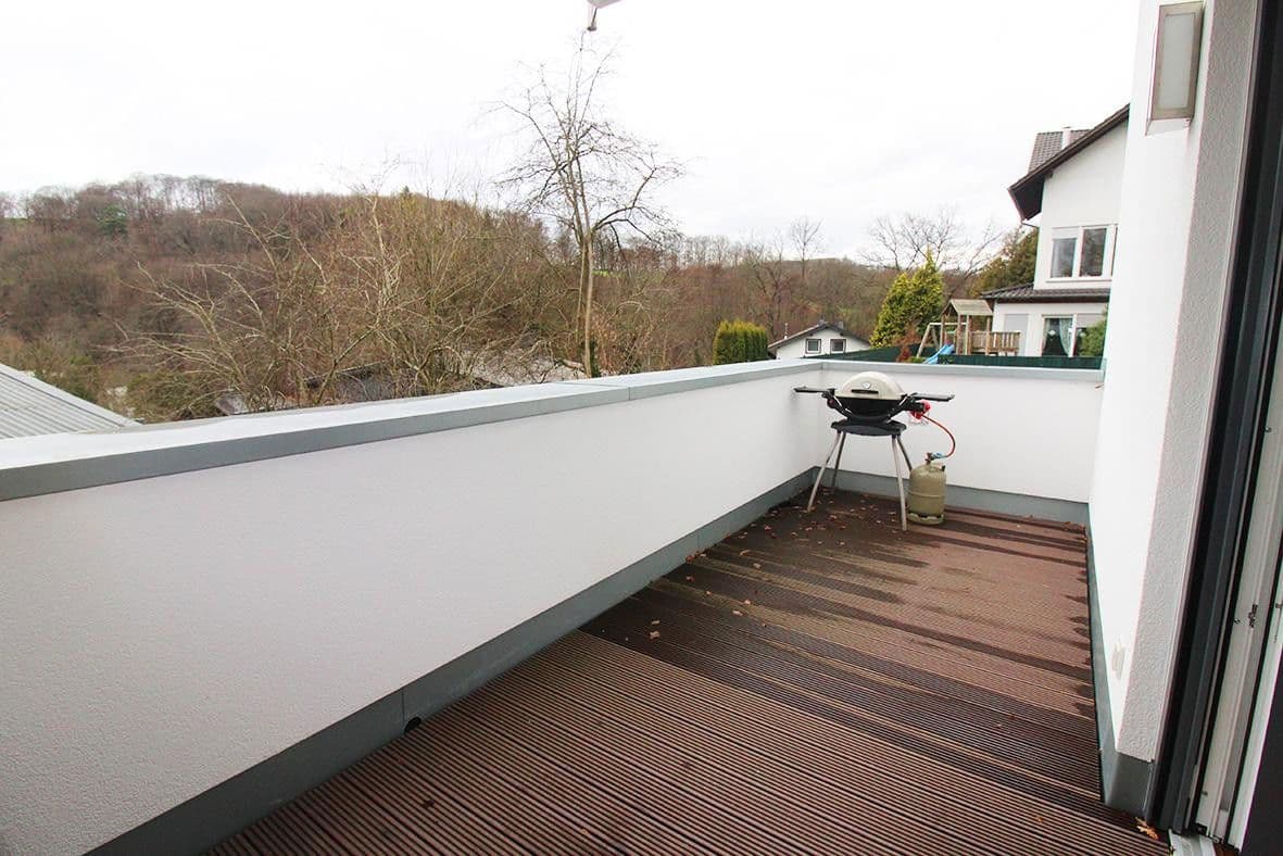 Prenájom bytu 2-izbový 70 m², Dorfstraße 48, Overath, Severné Porýnie - Westfálsko Prenájom bytu 2-izbový 70 m², Dorfstraße 48, Overath, Severné Porýnie - Westfálsko