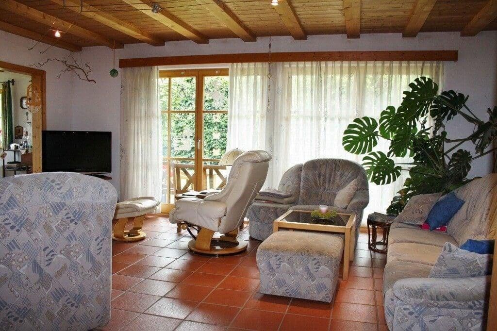 Predaj domu 514 m², pozemek 1.700 m², Hinter`m Buch 10, Sulzberg, Bavorsko Predaj domu 514 m², pozemek 1.700 m², Hinter`m Buch 10, Sulzberg, Bavorsko