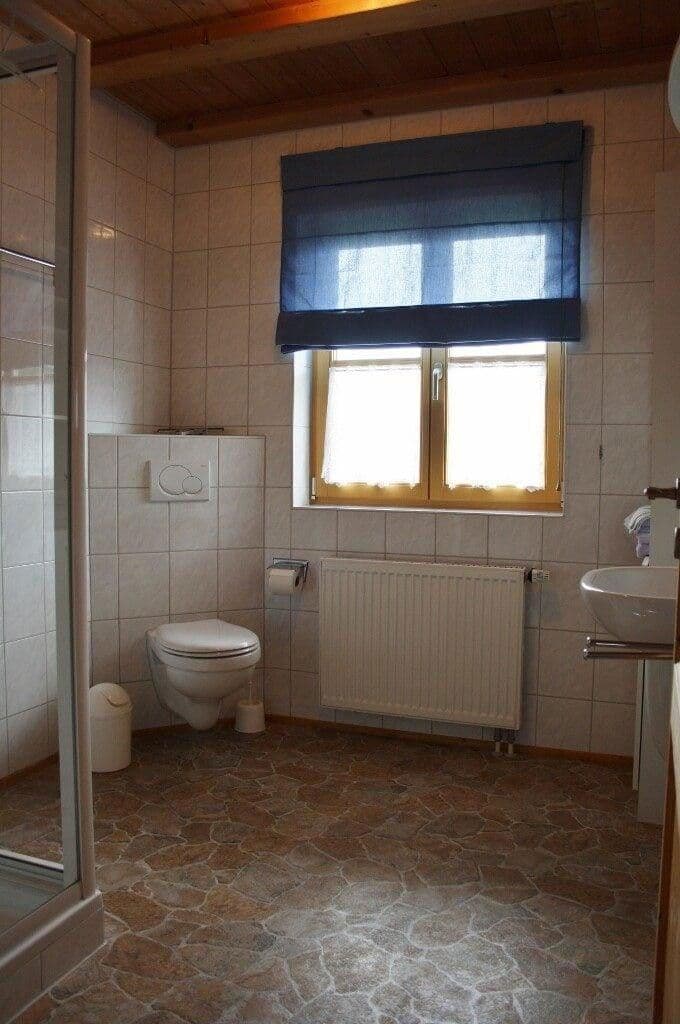 Predaj domu 514 m², pozemek 1.700 m², Hinter`m Buch 10, Sulzberg, Bavorsko Predaj domu 514 m², pozemek 1.700 m², Hinter`m Buch 10, Sulzberg, Bavorsko