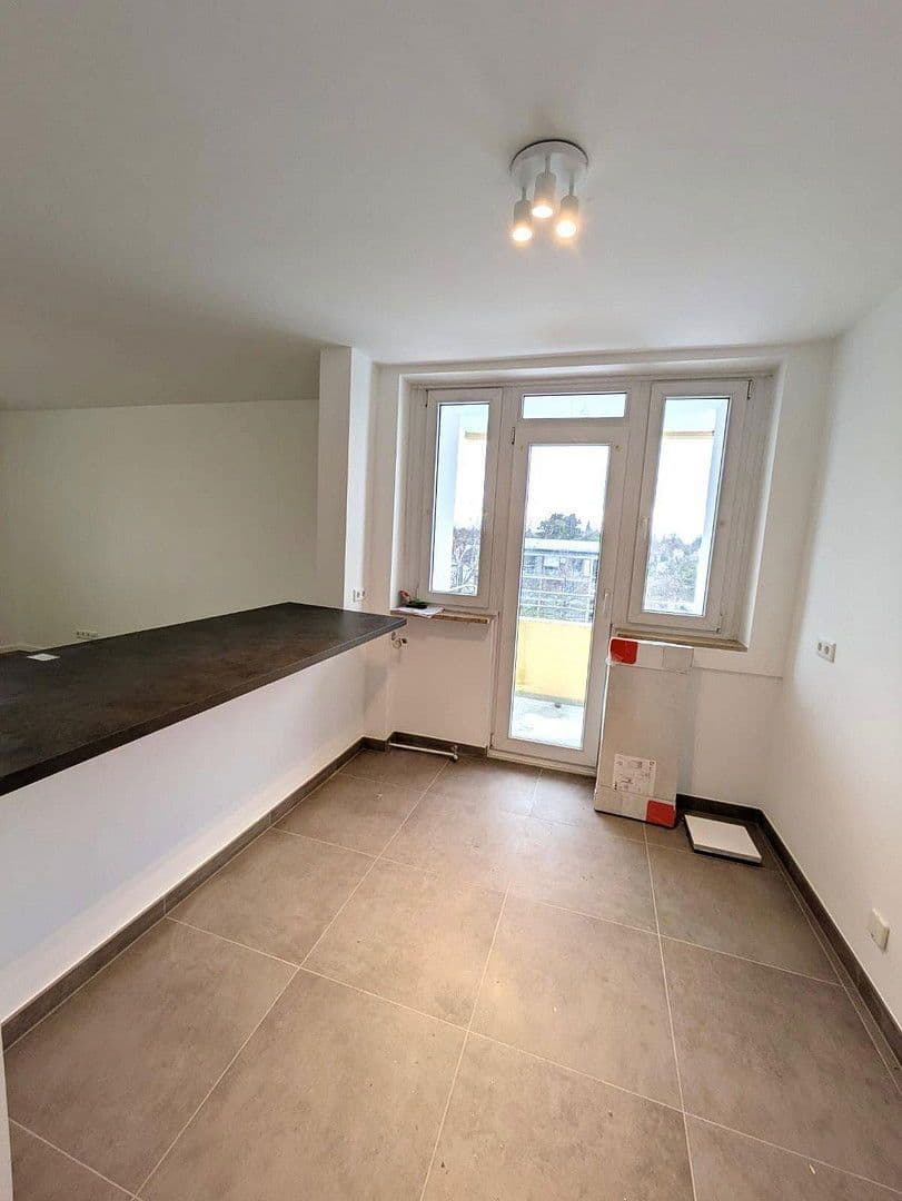 Prenájom bytu 3-izbový 70 m², Denninger Str. 202, München, Bavorsko Prenájom bytu 3-izbový 70 m², Denninger Str. 202, München, Bavorsko