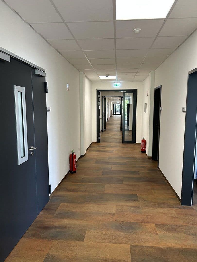 Prenájom kancelárie 742 m², Jena, Durínsko Prenájom kancelárie 742 m², Jena, Durínsko