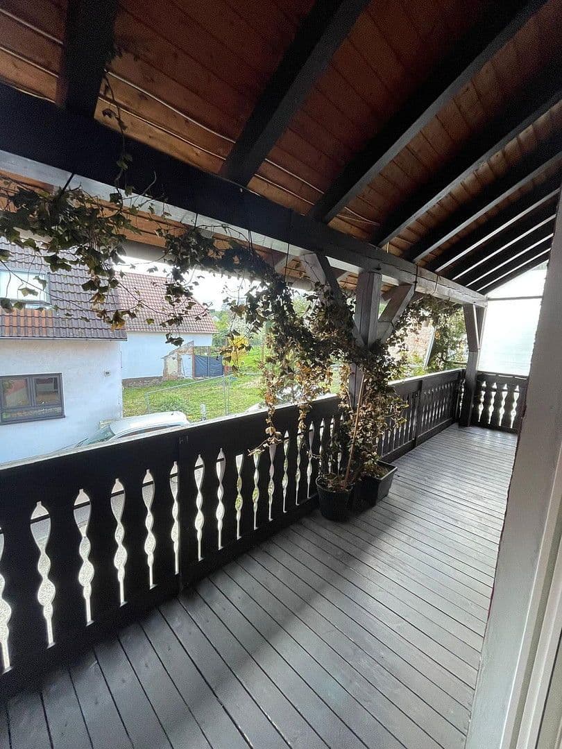 Prenájom bytu 4-izbový 100 m², Frankweiler, Porýnie-Falcko Prenájom bytu 4-izbový 100 m², Frankweiler, Porýnie-Falcko