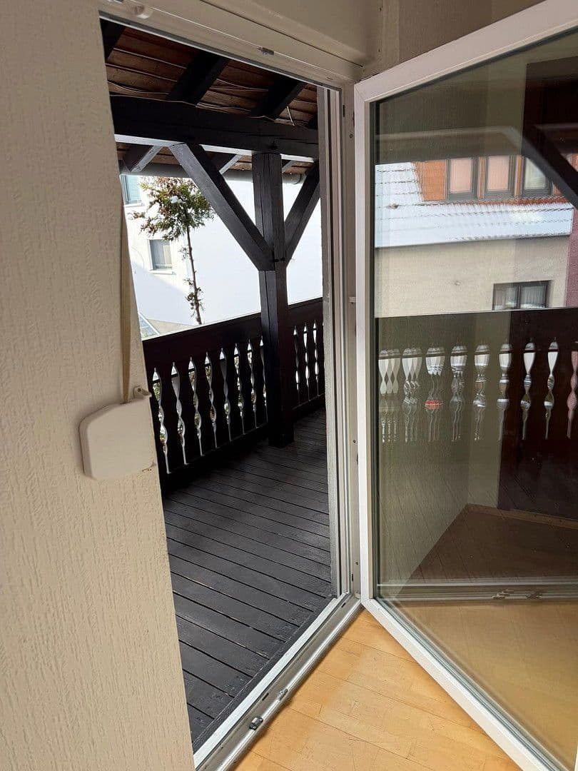 Prenájom bytu 4-izbový 100 m², Frankweiler, Porýnie-Falcko Prenájom bytu 4-izbový 100 m², Frankweiler, Porýnie-Falcko