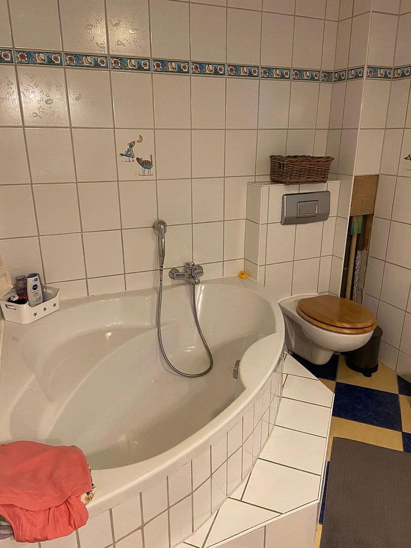 Prenájom bytu 3-izbový 72 m², Ratzeburg, Šlezvicko-Holštajnsko Prenájom bytu 3-izbový 72 m², Ratzeburg, Šlezvicko-Holštajnsko