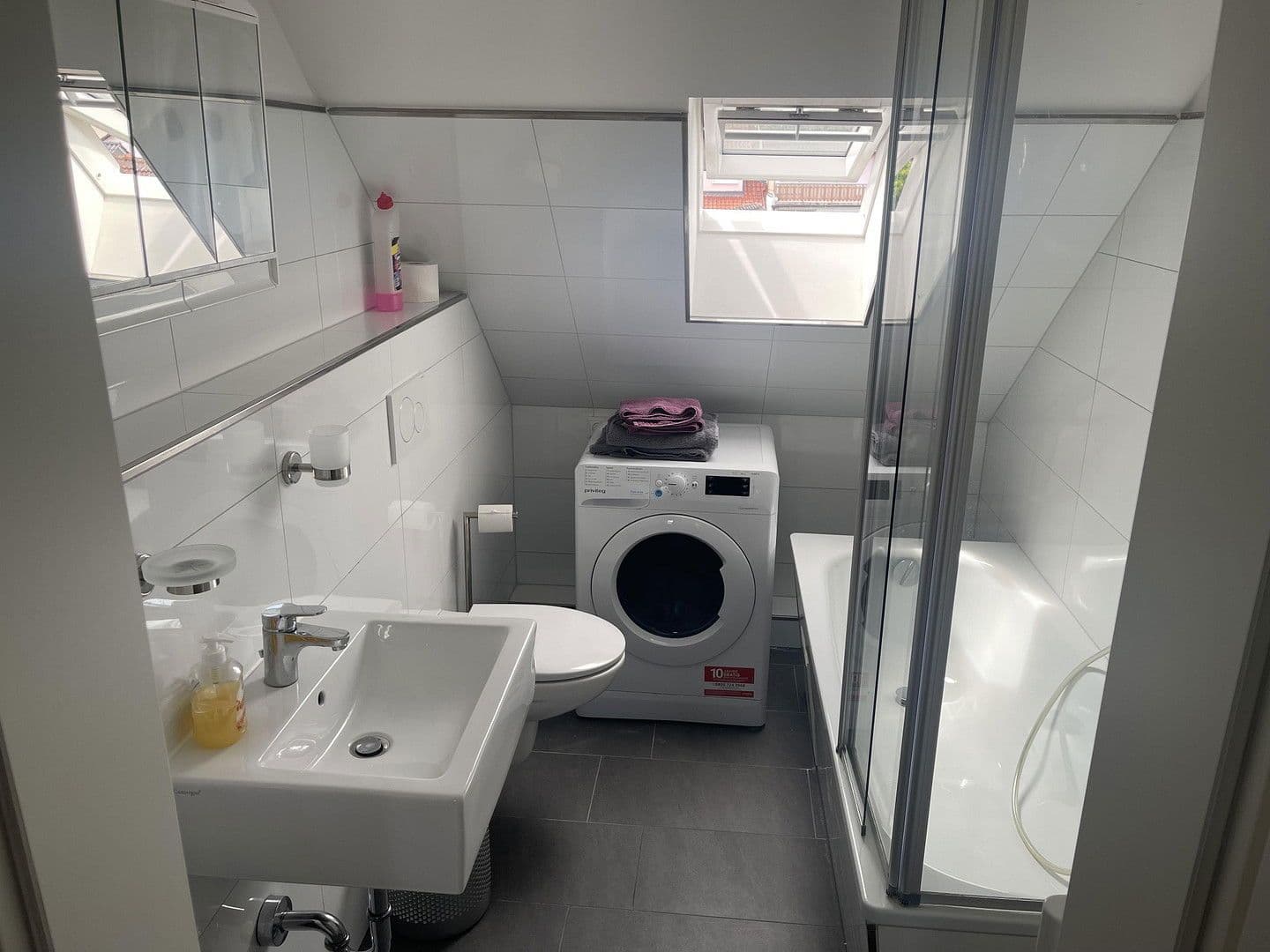 Prenájom bytu 3-izbový 85 m², Sankt-Gallus-Straße 23, Ludwigshafen am Rhein, Porýnie-Falcko Prenájom bytu 3-izbový 85 m², Sankt-Gallus-Straße 23, Ludwigshafen am Rhein, Porýnie-Falcko