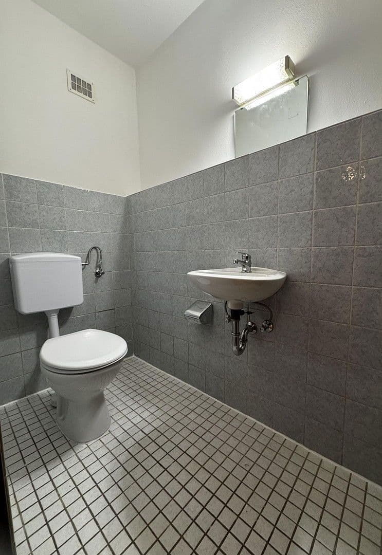 Prenájom bytu 3-izbový 85 m², Virchowstr. 2, Stadtbergen, Bavorsko Prenájom bytu 3-izbový 85 m², Virchowstr. 2, Stadtbergen, Bavorsko