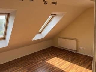 Prenájom domu 156 m², pozemek 200 m², Pfarracker 17d, Hochspeyer, Porýnie-Falcko Prenájom domu 156 m², pozemek 200 m², Pfarracker 17d, Hochspeyer, Porýnie-Falcko