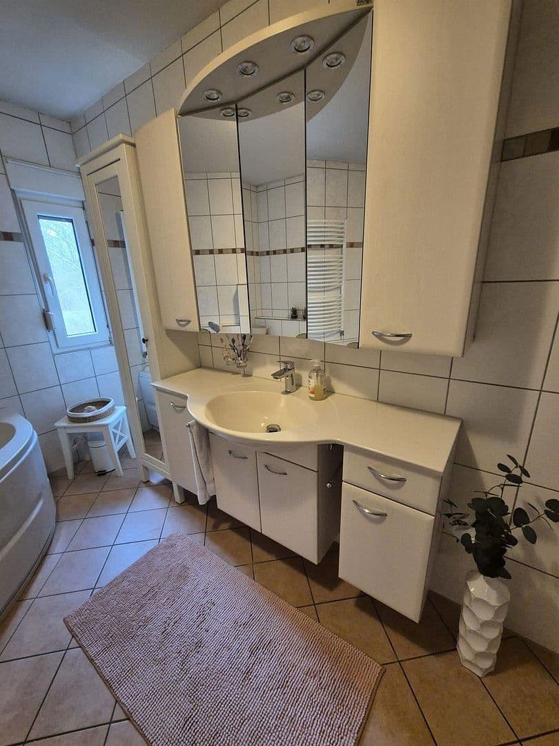 Prenájom bytu 4-izbový 101 m², Herten, Severné Porýnie - Westfálsko Prenájom bytu 4-izbový 101 m², Herten, Severné Porýnie - Westfálsko