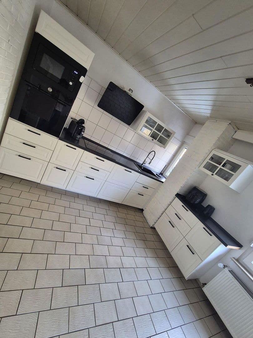 Prenájom bytu 4-izbový 101 m², Herten, Severné Porýnie - Westfálsko Prenájom bytu 4-izbový 101 m², Herten, Severné Porýnie - Westfálsko