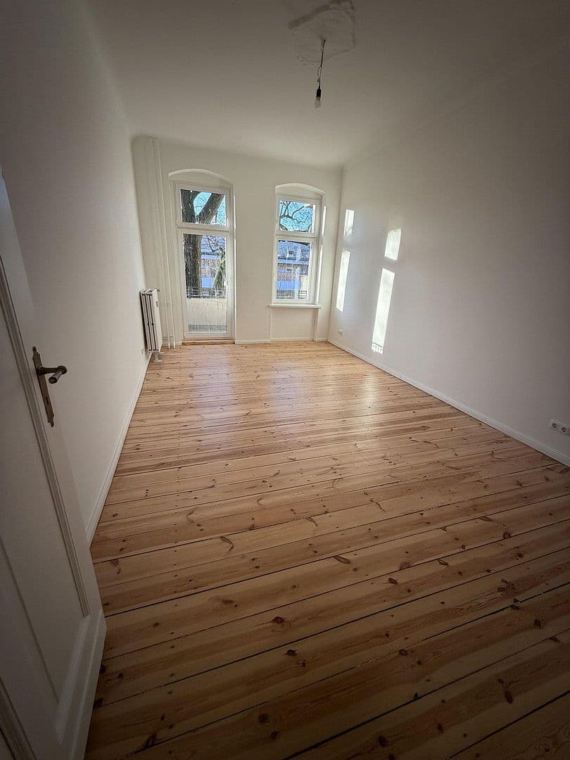 Prenájom bytu 2-izbový 70 m², Blissestraße, Berlin, Berlín Prenájom bytu 2-izbový 70 m², Blissestraße, Berlin, Berlín