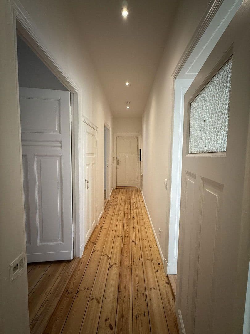 Prenájom bytu 2-izbový 70 m², Blissestraße, Berlin, Berlín Prenájom bytu 2-izbový 70 m², Blissestraße, Berlin, Berlín