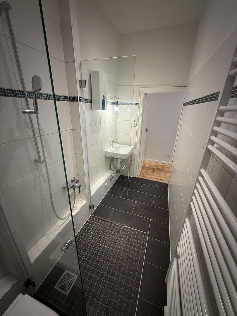 Prenájom bytu 2-izbový 70 m², Blissestraße, Berlin, Berlín Prenájom bytu 2-izbový 70 m², Blissestraße, Berlin, Berlín