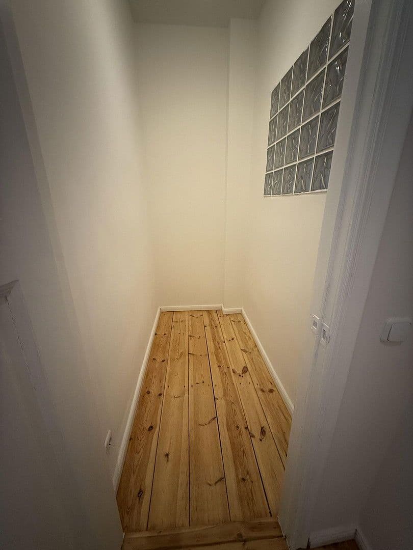 Prenájom bytu 2-izbový 70 m², Blissestraße, Berlin, Berlín Prenájom bytu 2-izbový 70 m², Blissestraße, Berlin, Berlín