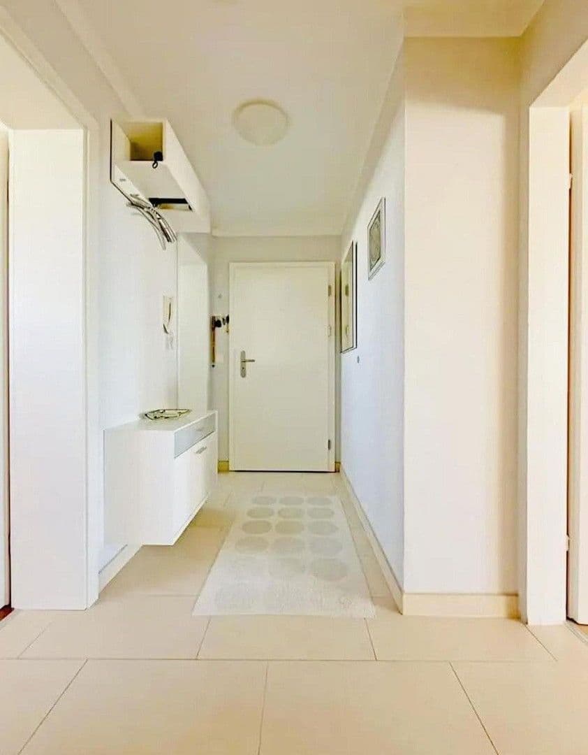 Prenájom bytu 2-izbový 48 m², München, Bavorsko Prenájom bytu 2-izbový 48 m², München, Bavorsko